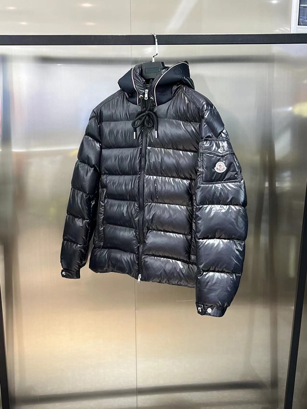 ハイクオリティダウンジャケット背面デザイン